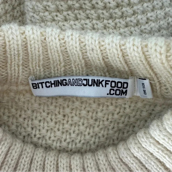 Bitching and Junkfood London rare vintage Aran sweater with fur shoulder fringe - Picture 3 of 8